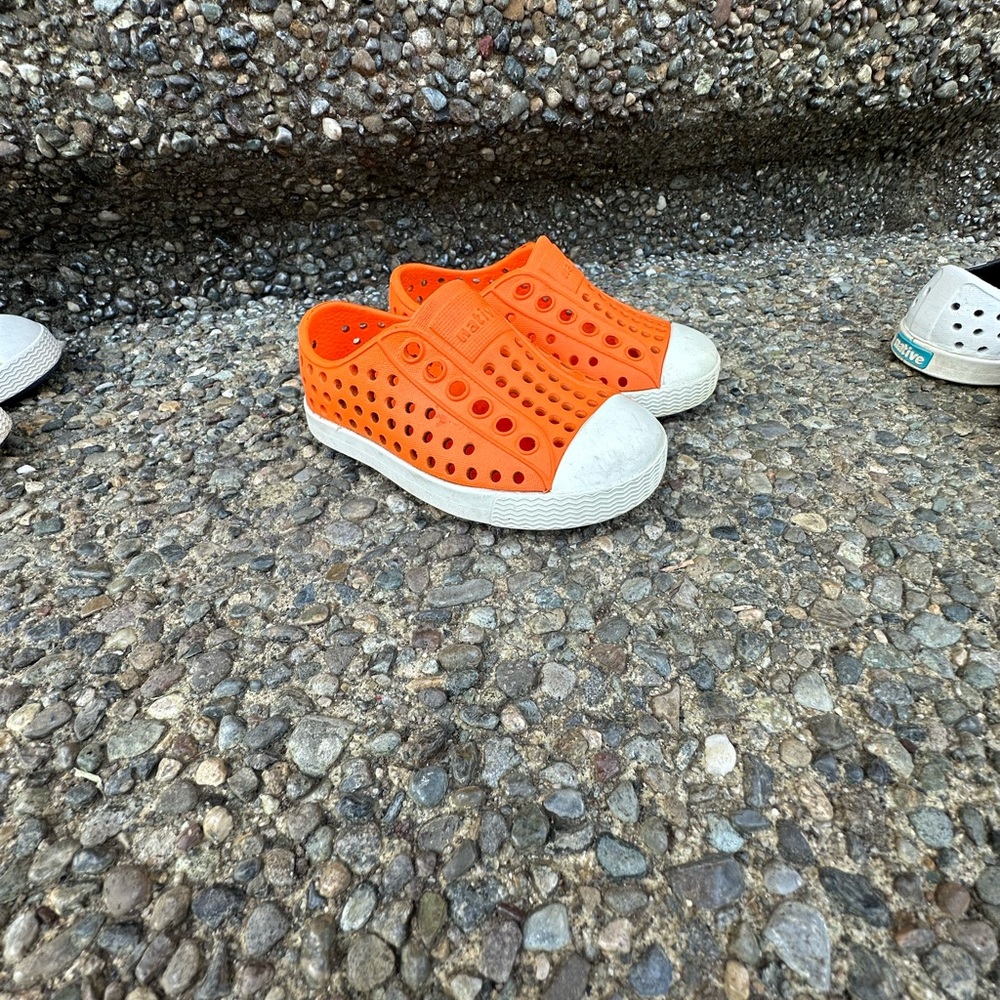 NATIVE YOUTH Vibrant Orange Kids Sandals